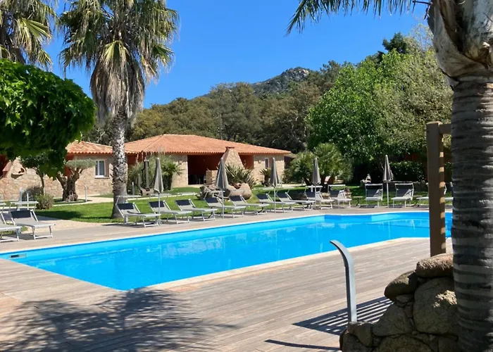 Dolce De Palombaggia アパートホテル 4*