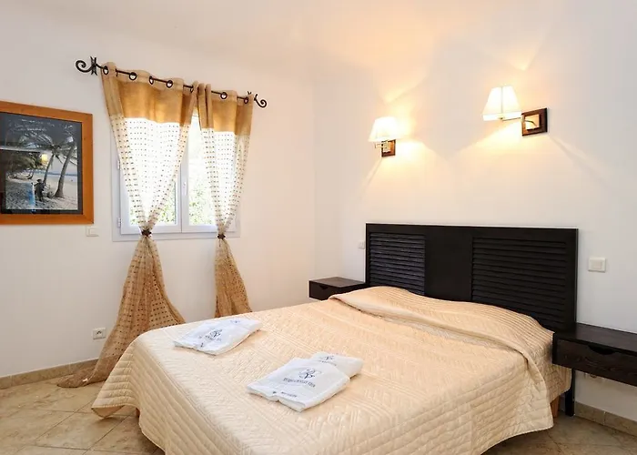 Dolce De Palombaggia アパートホテル 4*