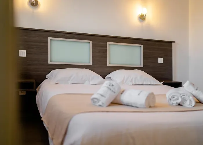 アパートホテル Dolce De Palombaggia 4*